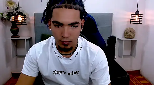 LihanJor 23 online show from March 18, 2025, 9:42 am