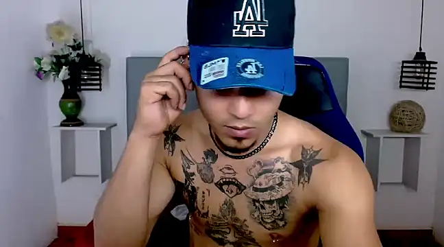 LihanJor 23 online show from March 22, 2025, 6:43 am