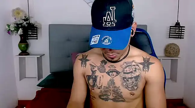 LihanJor 23 online show from March 22, 2025, 9:45 am