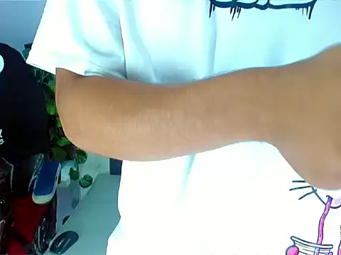 LihanJor 23 online show from September 12, 2025, 12:38 pm