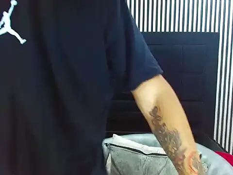 LihanJor 23 online show from September 19, 2025, 1:12 pm