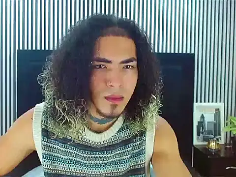 LihanJor 23 online show from September 25, 2025, 12:53 pm