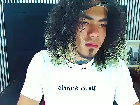 LihanJor 23 online show from October 8, 2025, 12:58 pm