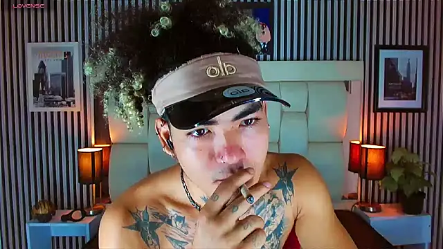 LihanJor 23 online show from October 29, 2025, 12:18 pm