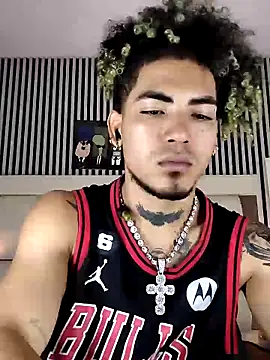 LihanJor 23 online show from December 2, 2025, 1:17 pm