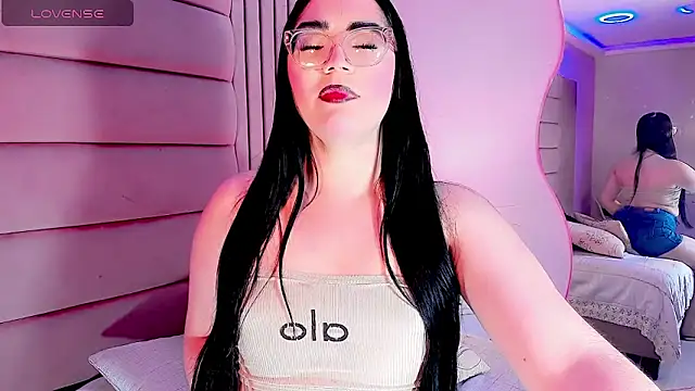 Dalis Hills online show from April 1, 2026, 4:57 am