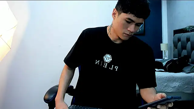 roan birkin online show from December 16, 2025, 10:15 pm