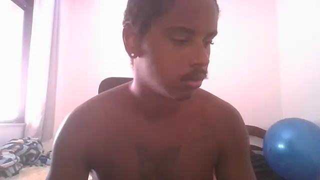 Snapshot of ONegodoce25 chatting on August 1, 2026, 12:15 pm ONegodoce25 online show from August 1, 2026, 12:15 pm