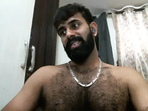 Snapshot of indianhairybull chatting on April 27, 2026, 4:54 am indianhairybull online show from April 27, 2026, 4:54 am