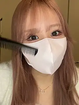 Snapshot of yua_love_yua chatting on February 3, 2025, 9:19 am yua love yua online show from February 3, 2025, 9:19 am