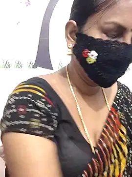 Snapshot of Tamil_Meera12 chatting on May 16, 2026, 6:43 am Tamil Meera12 online show from May 16, 2026, 6:43 am