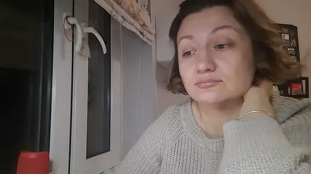 SusanHampton online show from February 4, 2025, 2:39 am