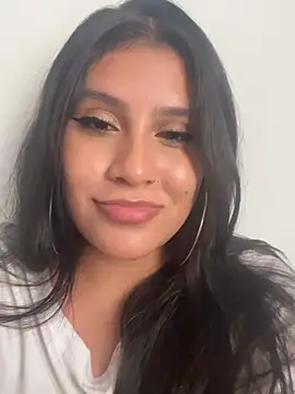 Snapshot of Arianna_Fioree chatting on July 16, 2026, 10:05 pm Arianna Fioree online show from July 16, 2026, 10:05 pm