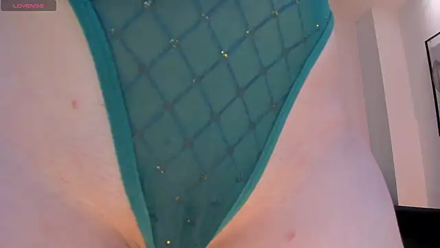 BeccaBaxter online show from November 13, 2025, 7:35 pm