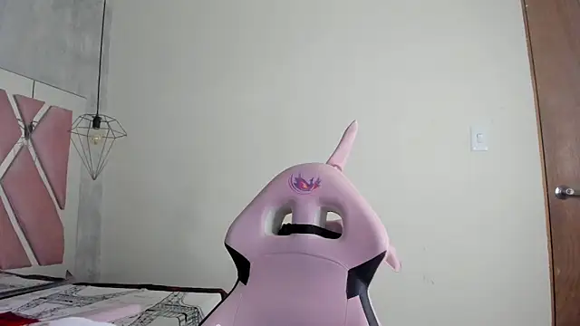 Raichell  online show from March 20, 2025, 6:52 am