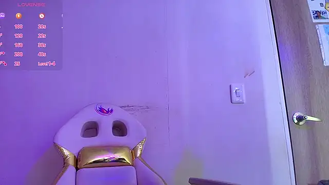 Raichell  online show from October 9, 2025, 3:15 am