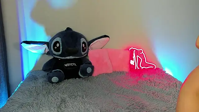 EvaBalmer online show from November 12, 2025, 8:15 am