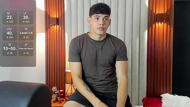 Justin mack online show from December 3, 2025, 7:23 pm