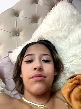 Snapshot of vicky_bass chatting on October 4, 2025, 4:10 am vicky bass online show from October 4, 2025, 4:10 am