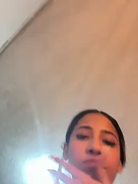 Snapshot of vicky_bass chatting on October 12, 2025, 10:53 pm vicky bass online show from October 12, 2025, 10:53 pm