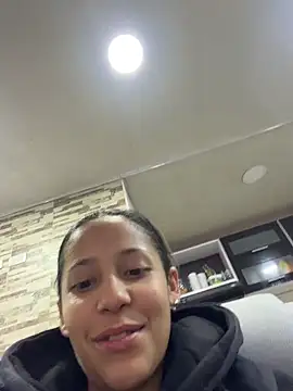 Snapshot of vicky_bass chatting on November 16, 2025, 6:08 am vicky bass online show from November 16, 2025, 6:08 am