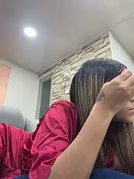 Snapshot of vicky_bass chatting on November 18, 2025, 10:03 pm vicky bass online show from November 18, 2025, 10:03 pm