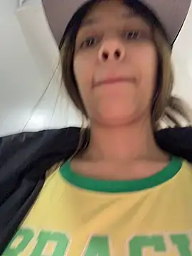 Snapshot of vicky_bass chatting on November 20, 2025, 9:03 pm vicky bass online show from November 20, 2025, 9:03 pm