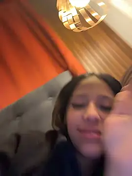 Snapshot of vicky_bass chatting on December 18, 2025, 11:00 pm vicky bass online show from December 18, 2025, 11:00 pm