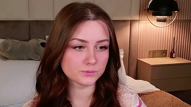 Kendra Parlow online show from February 8, 2026, 8:23 pm