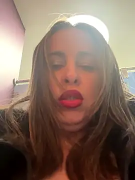 Snapshot of laarti chatting on January 10, 2026, 9:33 am laarti online show from January 10, 2026, 9:33 am