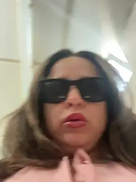 Snapshot of laarti chatting on April 19, 2026, 10:25 am laarti online show from April 19, 2026, 10:25 am