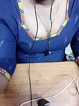 Tamil Radha online show from October 29, 2025, 6:09 pm