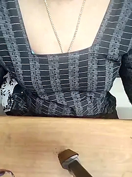 Tamil Radha online show from November 2, 2025, 6:10 pm