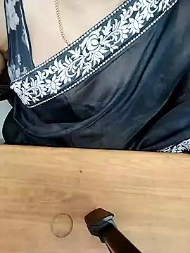 Tamil Radha online show from November 14, 2025, 8:46 am