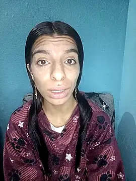 Ariell Kieran online show from October 31, 2025, 2:12 am