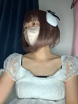 Snapshot of PINO_pino_01 chatting on November 2, 2025, 8:11 pm PINO pino 01 online show from November 2, 2025, 8:11 pm