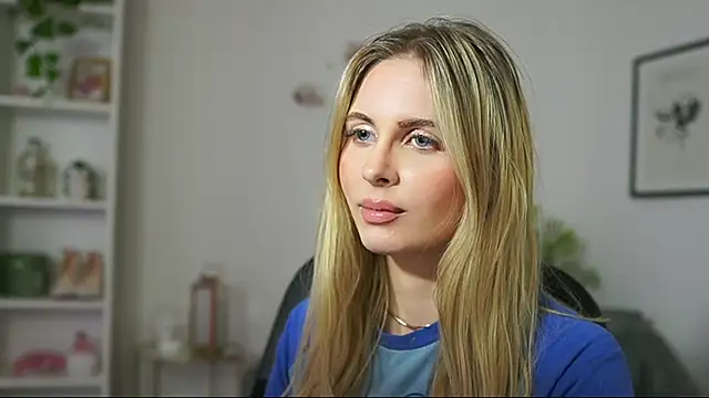 catecrago  online show from March 6, 2025, 5:22 pm