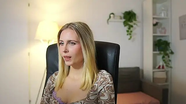 catecrago  online show from October 15, 2025, 1:00 pm