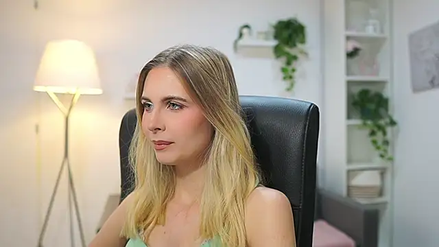 catecrago  online show from December 16, 2025, 2:00 pm