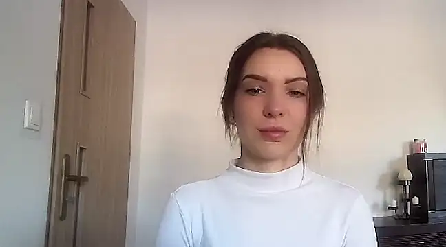 aurora lust online show from March 18, 2025, 7:52 am