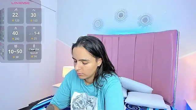 Liiam smith  online show from November 29, 2025, 1:25 pm