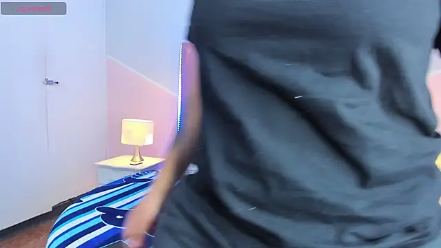 Liiam smith  online show from December 16, 2025, 1:05 pm