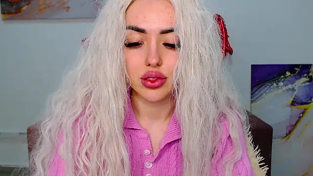 MissisCaty online show from March 19, 2025, 12:34 pm