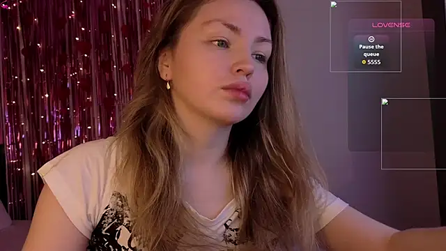 Snapshot of Lora_Rosee chatting on May 4, 2026, 2:13 pm Lora Rosee online show from May 4, 2026, 2:13 pm
