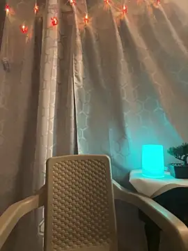 JamesCr  online show from February 14, 2025, 12:51 am