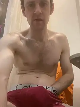 LynnAhNight online show from April 10, 2026, 5:28 pm