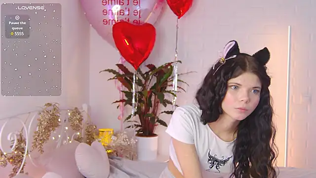 Snapshot of Maytaai chatting on February 12, 2025, 12:05 am Maytaai online show from February 12, 2025, 12:05 am