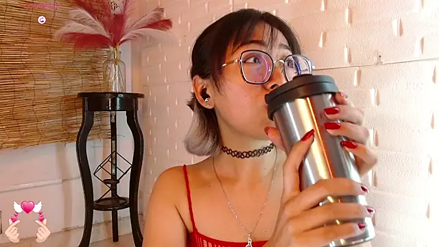 Luna 7 777 online show from February 25, 2026, 5:28 am