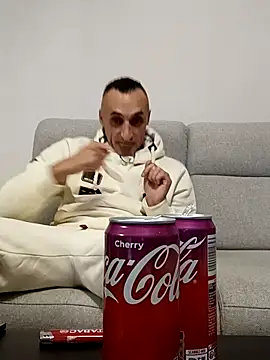 Snapshot of ANGELSANTAMARIA- chatting on October 2, 2025, 10:06 pm ANGELSANTAMARIA- online show from October 2, 2025, 10:06 pm