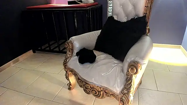 jessi lemuss online show from December 2, 2025, 8:37 pm